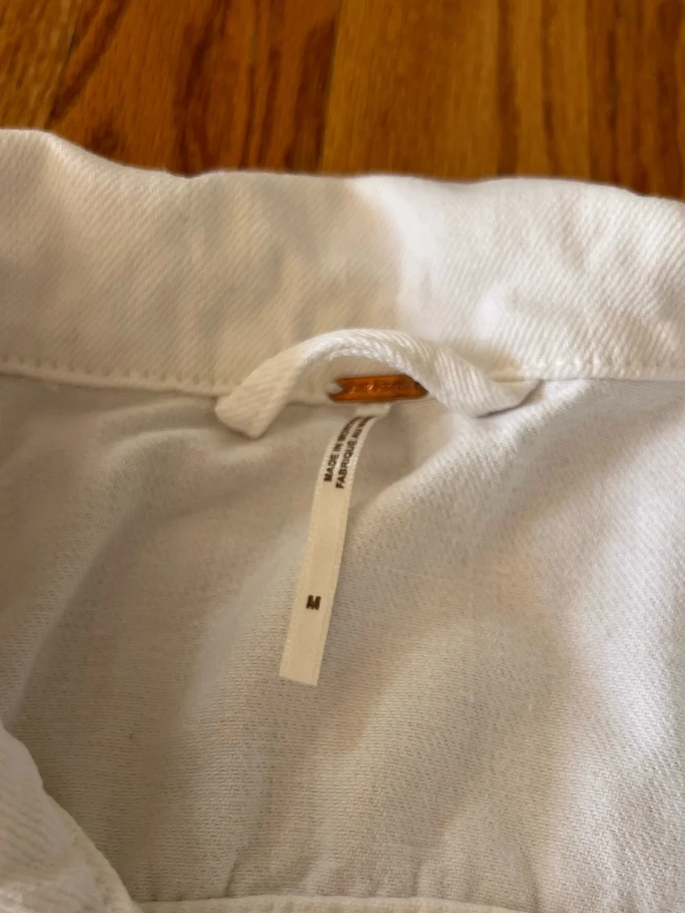 NEW NWOT FREE PEOPLE White Women’s Denim Jean Jacket Classic Button-Up - Picture 3 of 5